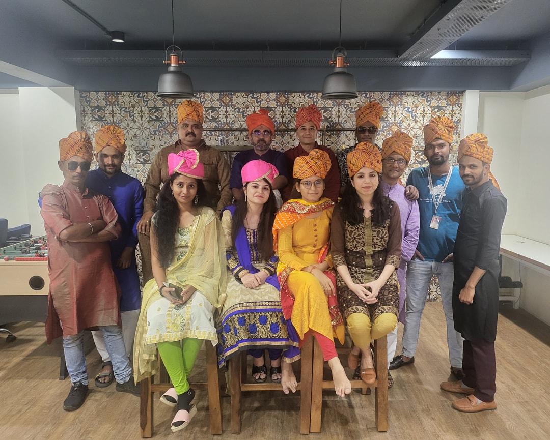 Kandarp Bhatt, Vishal Bhatt & Keyur Dave with Zealousians